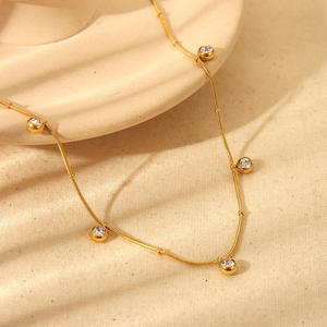 สร้อยคอจี้ทรงกลมสแตนเลสดีไซน์เนอร์ฮิปฮอปแบบใหม่สำหรับผู้หญิง เครื่องประดับกันน้ำ - Product Image 4