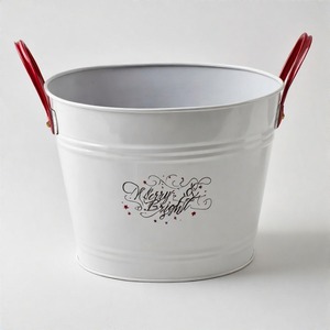 Jardinière de jardin Starlight Trail pour utilisation extérieure sur le thème de Noël avec des sapins houx ou un arbre décoratif dans un corps en métal durable - Product Image 1