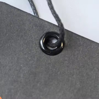 Etiquettes de vêtements personnalisées en papier tissé avec logo en feuille gaufré privé sérigraphie en soie balançoire étiquettes volantes étiquettes de vêtement de luxe pour vêtements