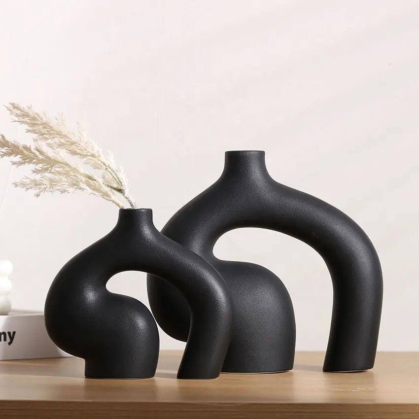 Minimalist Nordic Boho Ins Style Decorative Vase Modern Home Decor Black Ceramic Pampas Flower Vases for Modern Home Decor