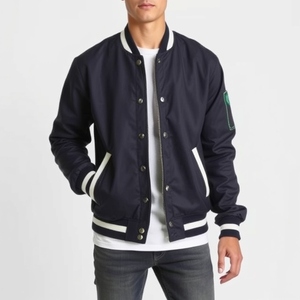 Veste universitaire pour jeunes avec manches en cuir véritable, look universitaire, écusson de broderie personnalisé, fabricant OEM Pakistan, toutes tailles - Product Image 4