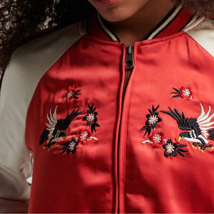 La mejor chaqueta bomber de invierno de alta calidad hecha a medida para mujer, último modelo elegante, suministro al por mayor, chaquetas universitarias de satén para mujer - Product Image 4