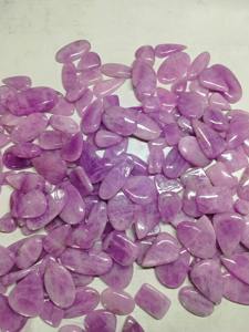 Cabujón kunzita natural en forma mixta que incluye cortes de marquesa ovalados de pera con cojín - Product Image 2