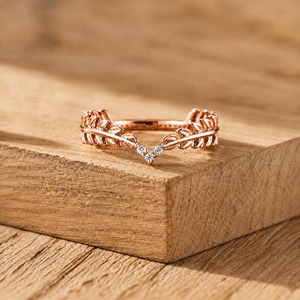 Bague en or massif 14 carats avec diamant de laboratoire raffiné taille ronde, motif feuille chevron, 0,03 ct E-F VS, sertie à griffes, cadeau idéal pour le quotidien - Product Image 2