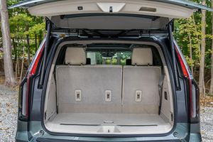 Escalade 2023 4WD Sport Platinum - Product Image 2