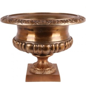Cuenco Decorativo Clásico Pequeño con Pedestal, Bañado en Oro, Acabado Rústico, de Lujo, para Decoración del Hogar o Balcón - Product Image 4