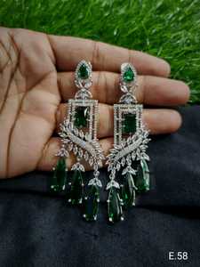 CONJUNTO DE PENDIENTES ESTILO CLÁSICO DE DIAMANTE AMERICANO PARA BODAS CONJUNTO DE PENDIENTES ESTILO CLÁSICO DE MODA PARA MUJER Y NIÑA - Product Image 3