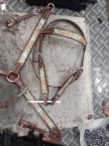 Cheval équestre en cuir de vache de l'ouest, une oreille, ételle/bride avec fleur sculptée à la main, exportateurs indiens au meilleur prix - Product Image 5