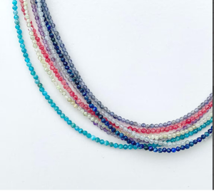 สร้อยคอพลอยขนาดเล็กทำด้วยมือสร้อยคอพลอยอเล็กซานไดไรต์ - Product Image 3