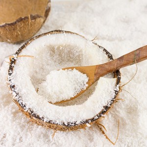 Ingrédient alimentaire naturel à base de noix de coco, noix de coco râpée, haute teneur en matières grasses, qualité moyenne, fabricant et fournisseur en vrac du Vietnam - Product Image 2