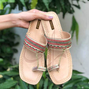 Nouveauté Meilleures ventes Chaussures pour femmes Kolhapuri en cuir de haute qualité Tendance de la mode Imprimées Personnalisables Prix bas - Product Image 2