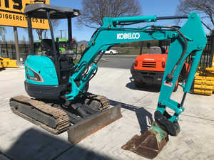 Mini excavatrice Kobelco de vente chaude de 1.5 tonnes à 3.5 tonnes | Pelle hydraulique à prix d'usine pour la construction, la ferme et le jardin - Product Image 2