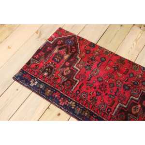 Alfombra Turca Vintage de Lana Roja, 1.7x3.3 pies (51x100 cm) - Product Image 4