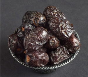 Bols à dattes en métal durables avec des motifs artisanaux pour des ambiances traditionnelles qui rehaussent la présentation de la table à manger - Product Image 3