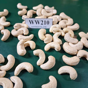 Vente en gros de noix SANTIGO et amandes Kaju Noix de cajou WW210 Service de noix sèches 24/7 - Product Image 1