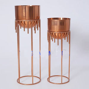 Ensemble de 3 jardinières rondes en cuivre, style classique, fabrication artisanale de luxe, très vendues, excellente qualité, accents décoratifs pour la maison et le jardin - Product Image 1