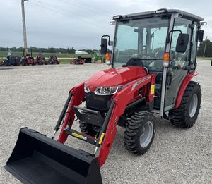 Compre un tractor agrícola Massey Ferguson 4WD con cargador frontal / Tractor multifuncional de 40HP 2023 con accesorios en venta - Product Image 2
