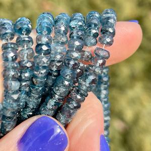 Perles de Fluorite Bleue Naturelle Lisse de 8mm Excellents Composants de Fabrication de Bijoux en Pierre Ronde pour Collier de Femme - Product Image 1