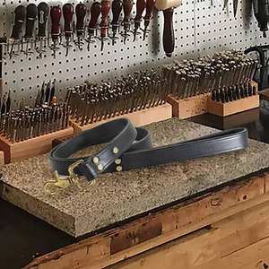 Laisse pour chien en cuir souple réfléchissant de luxe classique moderne fabriquée à la main, largeur 3/4 pouce, accessoires en laiton massif, libération rapide légère - Product Image 6