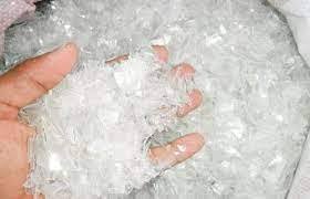 Flocons de bouteilles PET lavés à chaud-transparents, de haute pureté, adaptés à la production de fibres, de feuilles et de cerclages - Product Image 3