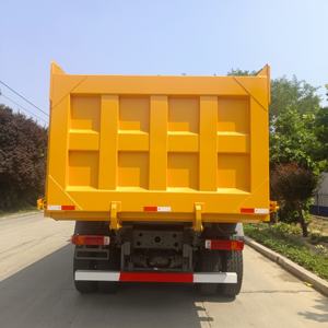 Camión Volquete Howo Euro 3 Diésel con Volteo a la Izquierda 6X4 8x4 en Existencia para la Venta - Product Image 3