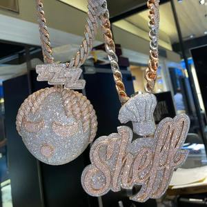 Collier personnalisé du meilleur fournisseur pour femmes Pendentif lettre en diamant moderne en or ou en argent Style classique Fourniture en gros - Product Image 1