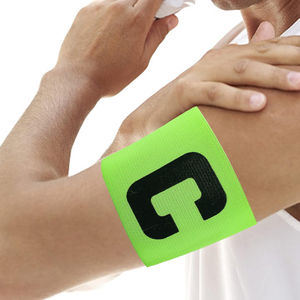 Brassard de capitaine adulte et junior réglable confortable et fiable Brassard de ballon de football élastique pour une utilisation sportive - Product Image 1