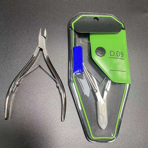 Ciseaux professionnels de la série D pour cuticules, coupe-peaux mortes, outils de manucure en acier inoxydable pour nail art - Product Image 5