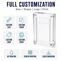 Boîte de présentation en acrylique sur mesure pour cartes gradées, vente en gros, avec fermeture magnétique