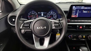 Kia Forte LXS IVT 2024 d'occasion en excellent état - Product Image 5