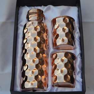 ชุดขวดน้ำทองแดงบริสุทธิ์ชุดภาชนะใส่เครื่องดื่มพลาสติกแบบข้อต่อขวดน้ำแบบอินเดียที่มีประโยชน์ต่อสุขภาพป้องกันการรั่วซึม - Product Image 3