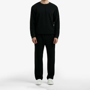 Survêtement d'hiver surdimensionné de haute qualité pour homme, sweat-shirt élégant, respirant, logo brodé, confortable, motif uni - Product Image 1