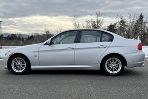 BMW 328i xDrive berline d'occasion 2010 (conduite à gauche/droite) - Product Image 4