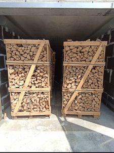 Leña de Briquetas Seca al Horno de Primera Calidad para Sistemas de Calefacción - Product Image 2