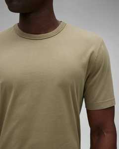 Camiseta minimalista caqui de alta calidad con cuello redondo para hombre, algodón suave, cómoda, elegante, esencial para todos los días, transpirable, de punto suave - Product Image 4