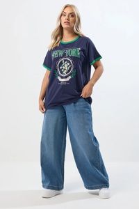 Camiseta Varsity 'New York' Azul Marino para Mujer, Corte Holgado, Diseño Estampado Ecológico para Verano - Product Image 2