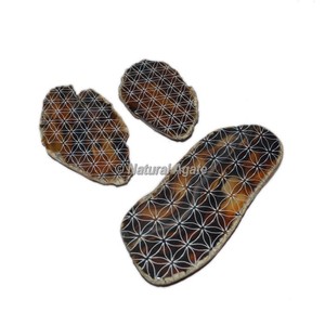Tranche d'agate personnalisée, tendance, écologique, gravée avec des symboles floraux et de vie Feng Shui - Product Image 1