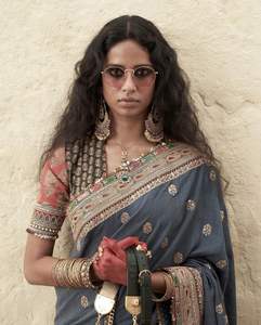 เสื้อบอลลีวู้ดจีออร์แกตต์ปักลายดิจิตอลพิมพ์ลายลูกไม้แขนทำงานสำหรับเสื้อผ้าอินเดียปากีสถาน - Product Image 2