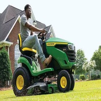 Mini tracteurs de jardin agricole avec tondeuse pour les petites exploitations moteur puissant et large plateau de coupe construit pour des résultats de jardinage professionnels