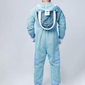 Traje de Apicultura Premium con Velo que Ofrece Protección Completa para el Cuerpo, Tejido de Algodón Transpirable y Ajuste Cómodo para un Trabajo Seguro en la Colmena - Product Image 3