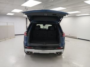 GMC Acadia Denali AWD 2026 d'occasion en bon état - Product Image 4