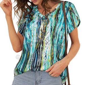 Camiseta de moda de verano de gran tamaño para mujer con decoración de agujeros única Embalaje personalizado y logotipo personalizado de nuevo diseño - Product Image 1