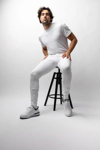 Calzones ecuestres para hombre con diseño ajustado de tela elástica y costuras reforzadas fuertes La mejor calidad Nuevo diseño - Product Image 5