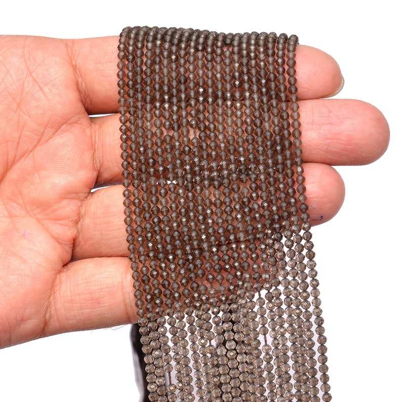 สีน้ำตาล