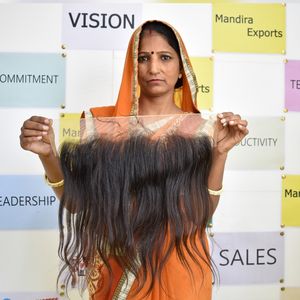 ผมแท้ธรรมชาติ 100%  จัดเรียงเกล็ดผมอย่างดี สีธรรมชาติ  13*4  แบบตรง  แบบลอนลึก  ผมอินเดียแท้จากวัด  ไม่ผ่านการแปรรูป - Product Image 1