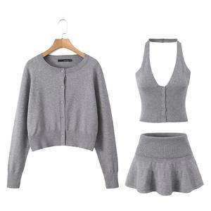 Traje de 3 piezas de punto ajustado informal, traje de mujer con una camisola, un cárdigan y una falda, nuevo conjunto de moda de otoño 2024 para mujer - Product Image 3