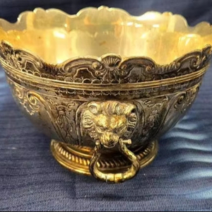 Bol décoratif unique en métal en aluminium pour la décoration de table Bol au design unique Couleur dorée Bol japonais au prix de gros - Product Image 1