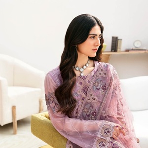 Eid Vente Femmes Indien Pakistanais Broderie Travail Trois Pièces Saari Lourd Brodé Salwar Kameez Robe Pakistanaise Style Indien - Product Image 4