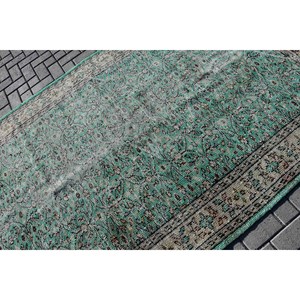 Alfombra Turca Vintage de 5.5x8.1 pies, Alfombra Grande de Lana Verde con Diseño Abstracto - Product Image 5
