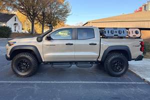 Chevrolet Colorado ZR2 Bison 4x4 2024, Gasolina, Bajo Kilometraje - Product Image 3